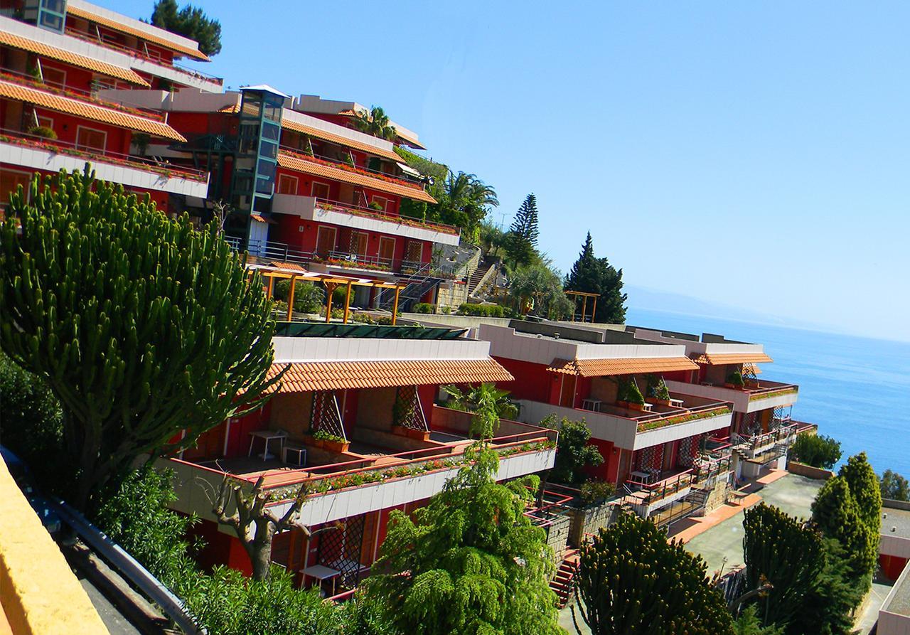 Residence Letojanni Taormina Bagian luar foto